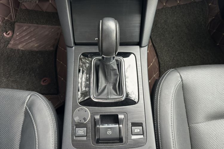 Used Subaru Outback 2015 2.5i Luxury Navigation Edition Interior 5