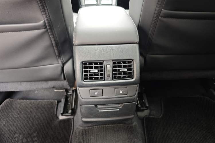 Used Subaru Outback 2015 2.5i Sport Navigation Edition Interior 6