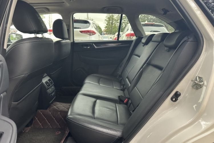 Used Subaru Outback 2015 2.5i Luxury Navigation Edition Interior 7