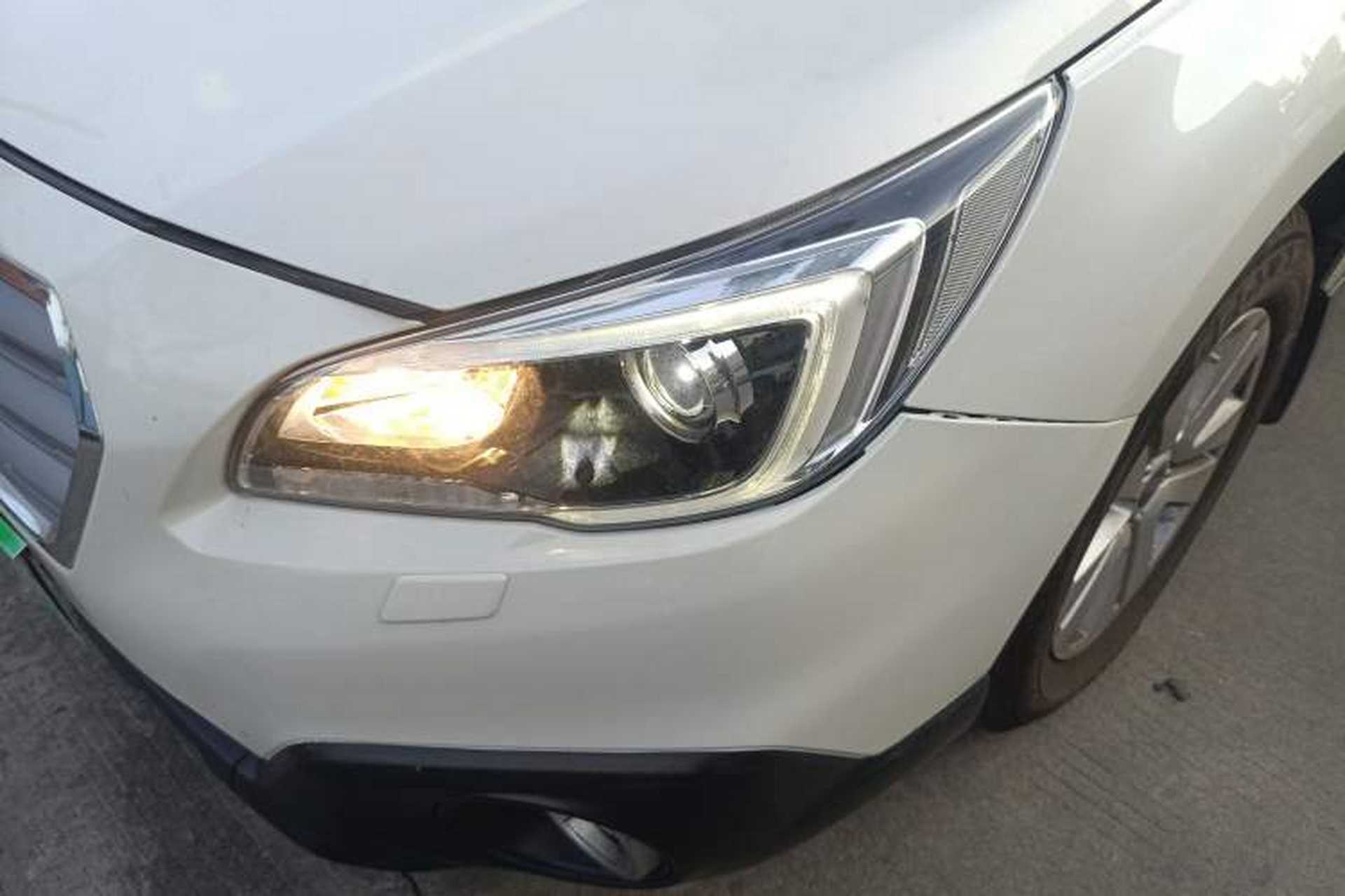 Used Subaru Outback 2015 2.5i Luxury Navigation Edition Left Front Headlight