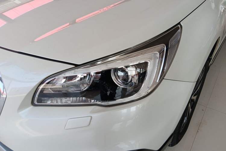 Used Subaru Outback 2015 2.5i Sport Navigation Edition Left Front Headlight
