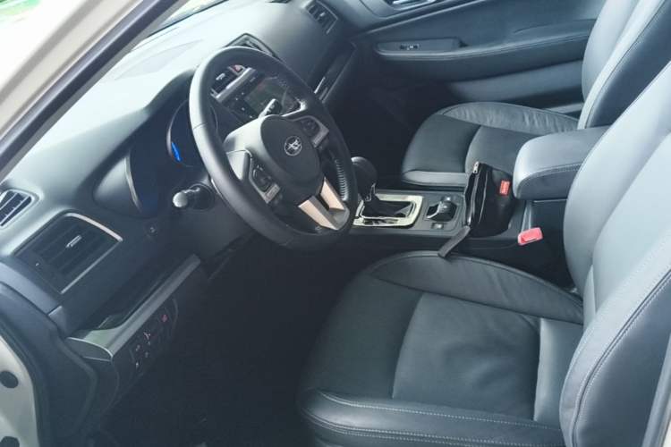 Used Subaru Outback 2015 2.5i Sport Navigation Edition Left Front Seat