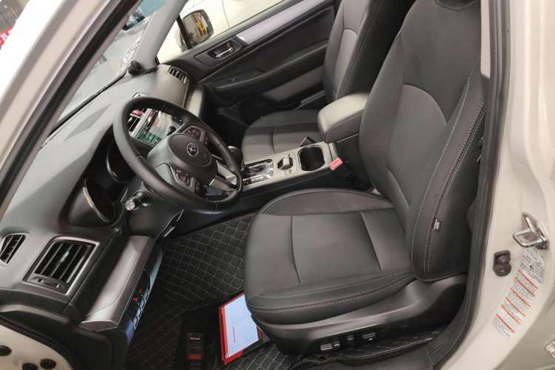 Used Subaru Outback 2015 2.5i Classic Edition Left Front Seat