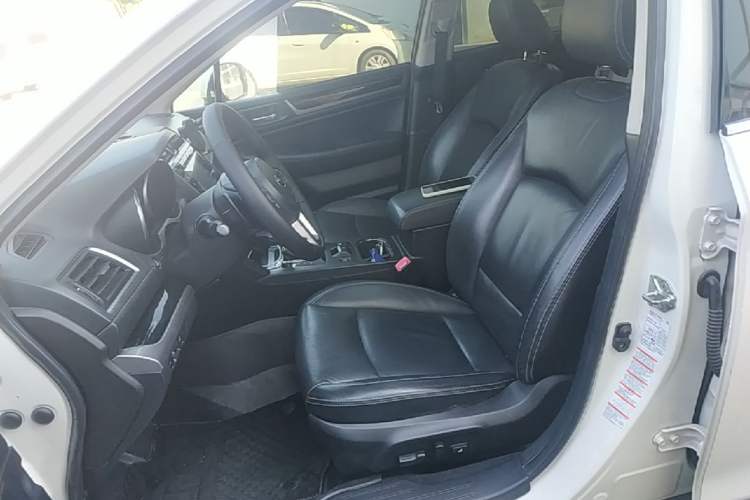 Used Subaru Outback 2015 2.5i Sport Navigation Edition Left Front Seat