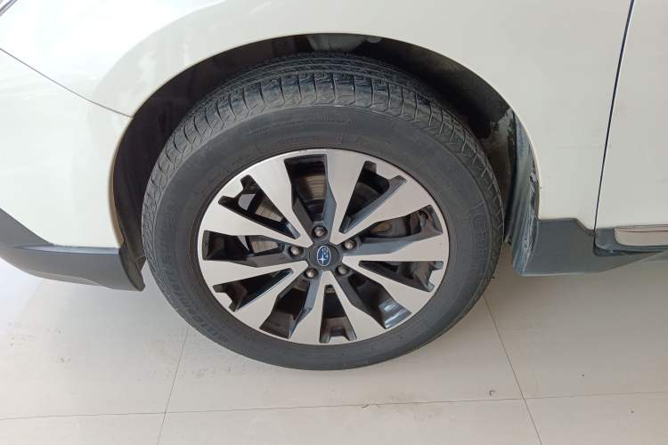 Used Subaru Outback 2015 2.5i Sport Navigation Edition Left Front Wheel Hub
