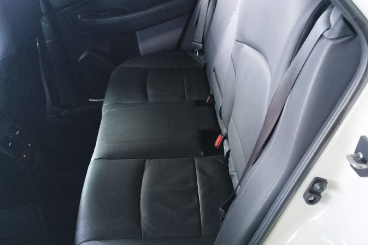 Used Subaru Outback 2015 2.5i Sport Navigation Edition Left Rear Seat