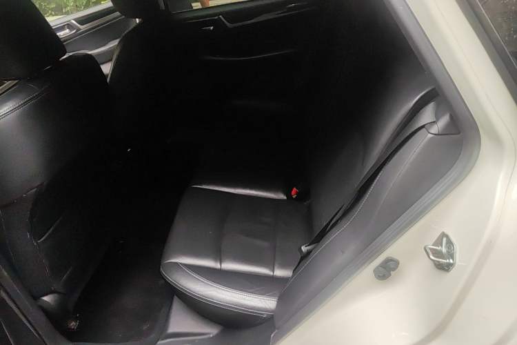 Used Subaru Outback 2015 2.5i Sport Navigation Edition Left Rear Seat