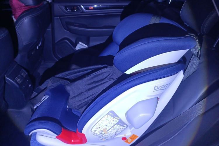 Used Subaru Outback 2015 2.5i Sport Navigation Edition Left Rear Seat