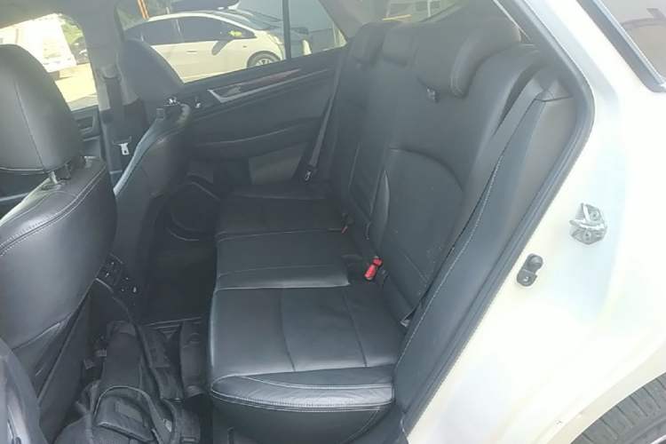 Used Subaru Outback 2015 2.5i Sport Navigation Edition Left Rear Seat