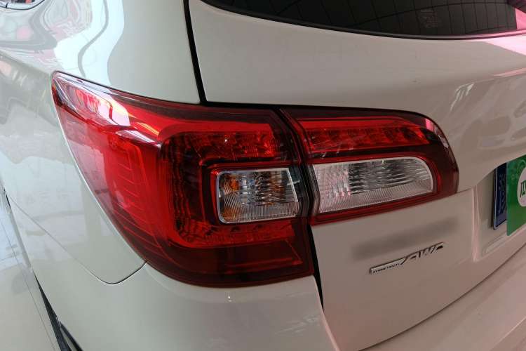 Used Subaru Outback 2015 2.5i Sport Navigation Edition Left Rear Taillight