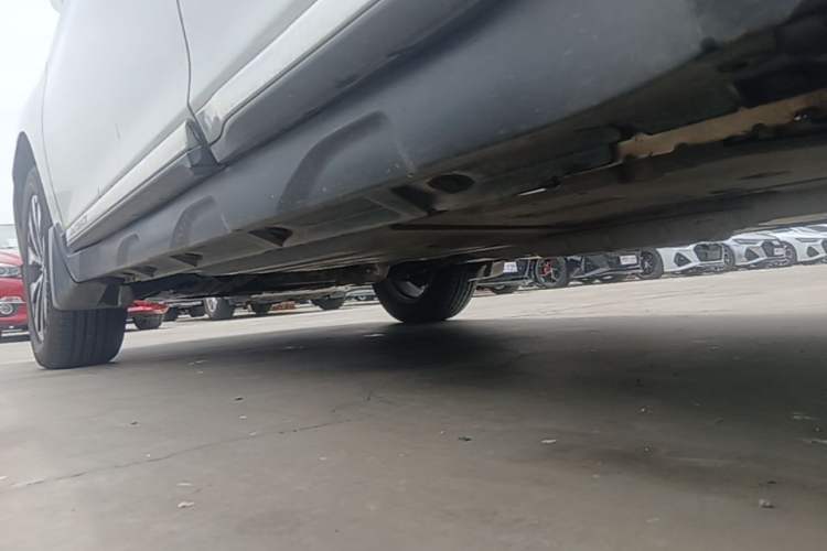 Used Subaru Outback 2015 2.5i Sport Navigation Edition Left Side Sill
