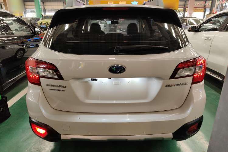 Used Subaru Outback 2015 2.5i Classic Edition Rear