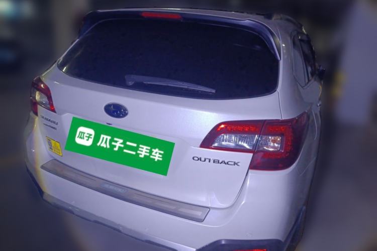 Used Subaru Outback 2015 2.5i Sport Navigation Edition Rear Right 45 Deg