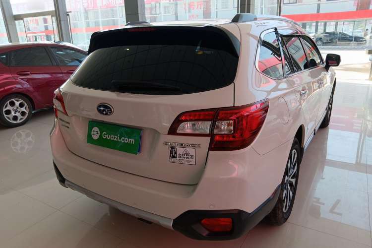 Used Subaru Outback 2015 2.5i Sport Navigation Edition Rear Right 45 Deg