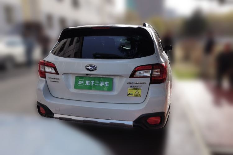 Used Subaru Outback 2015 2.0DIT Prestige Edition Rear