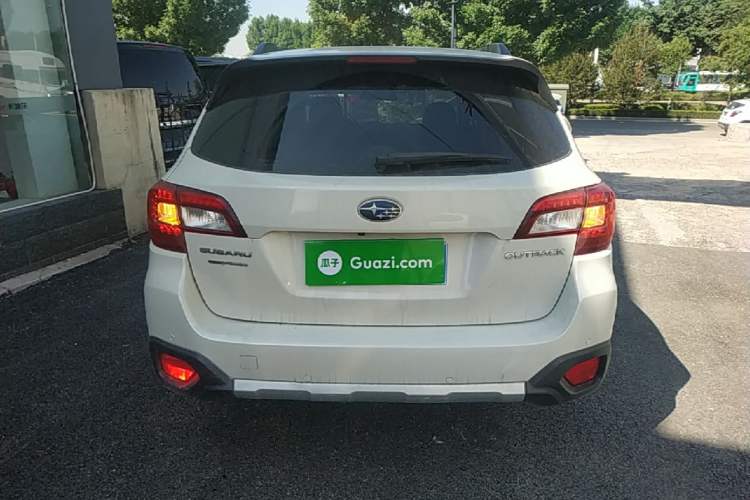 Used Subaru Outback 2015 2.5i Sport Navigation Edition Rear