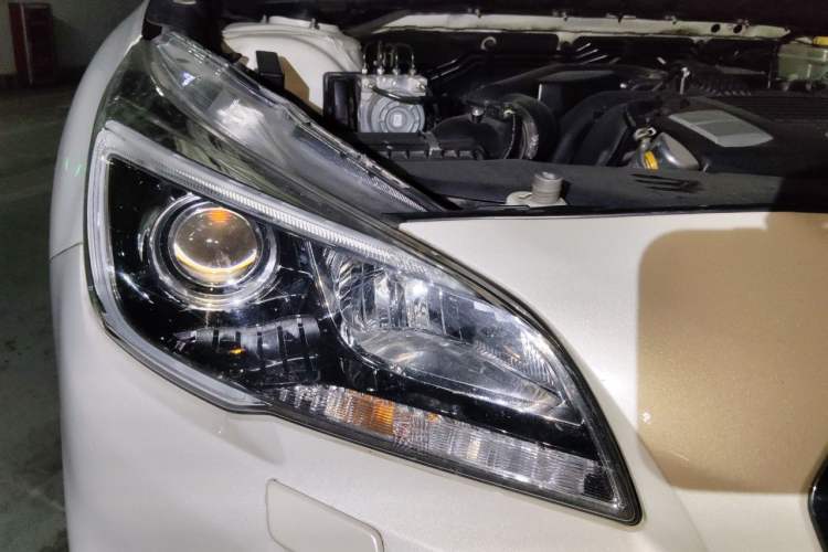 Used Subaru Outback 2015 2.5i Sport Navigation Edition Right Front Headlight