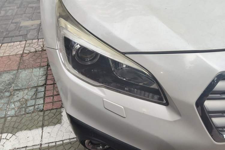 Used Subaru Outback 2015 2.5i Sport Navigation Edition Right Front Headlight