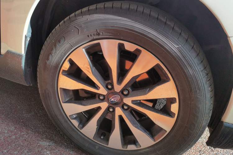 Used Subaru Outback 2015 2.0DIT Prestige Edition Right Front Wheel Hub