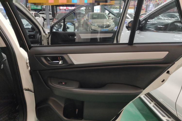 Used Subaru Outback 2015 2.5i Classic Edition Right Rear Door Interior