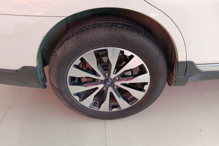 Used Subaru Outback 2015 2.5i Sport Navigation Edition Right Rear Wheel Hub