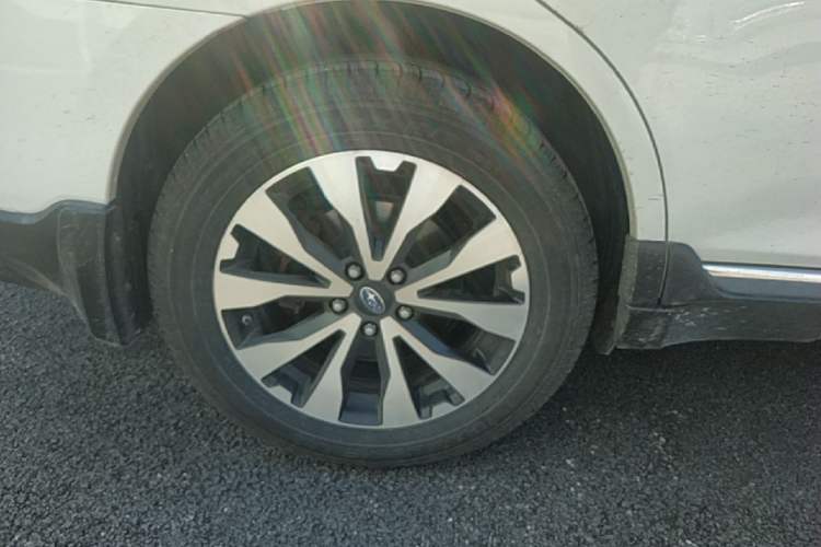 Used Subaru Outback 2015 2.5i Sport Navigation Edition Right Rear Wheel Hub