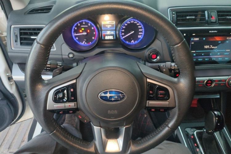 Used Subaru Outback 2015 2.5i Luxury Navigation Edition Steering Wheel