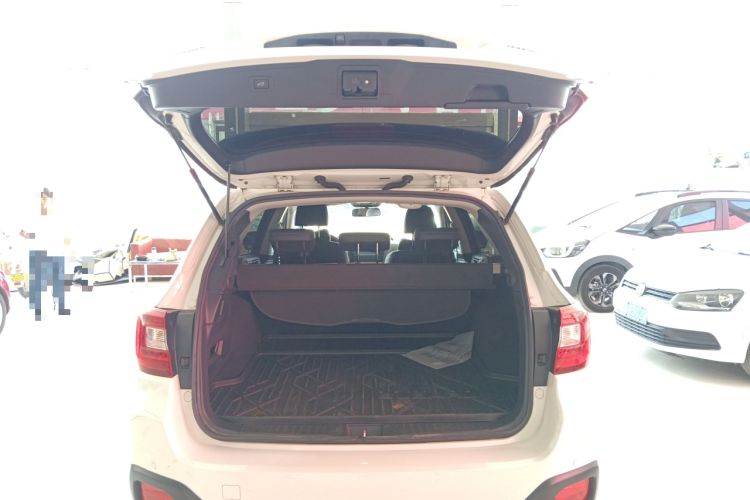 Used Subaru Outback 2015 2.5i Sport Navigation Edition Trunk