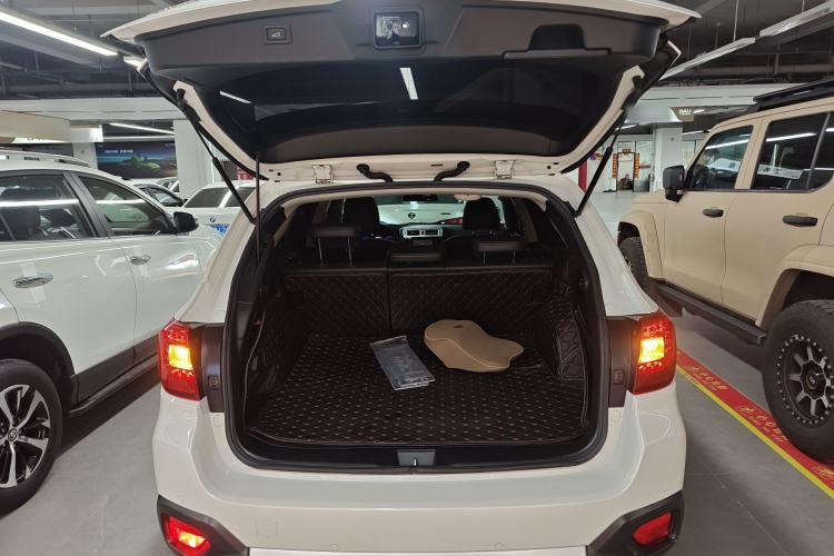 Used Subaru Outback 2015 2.5i Sport Navigation Edition Trunk