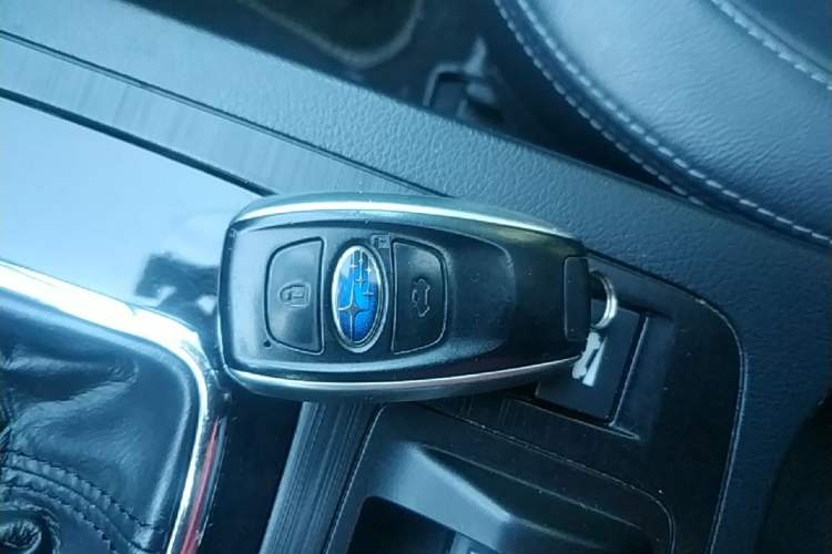 Used Subaru Outback 2015 2.5i Sport Navigation Edition Vehicle Key