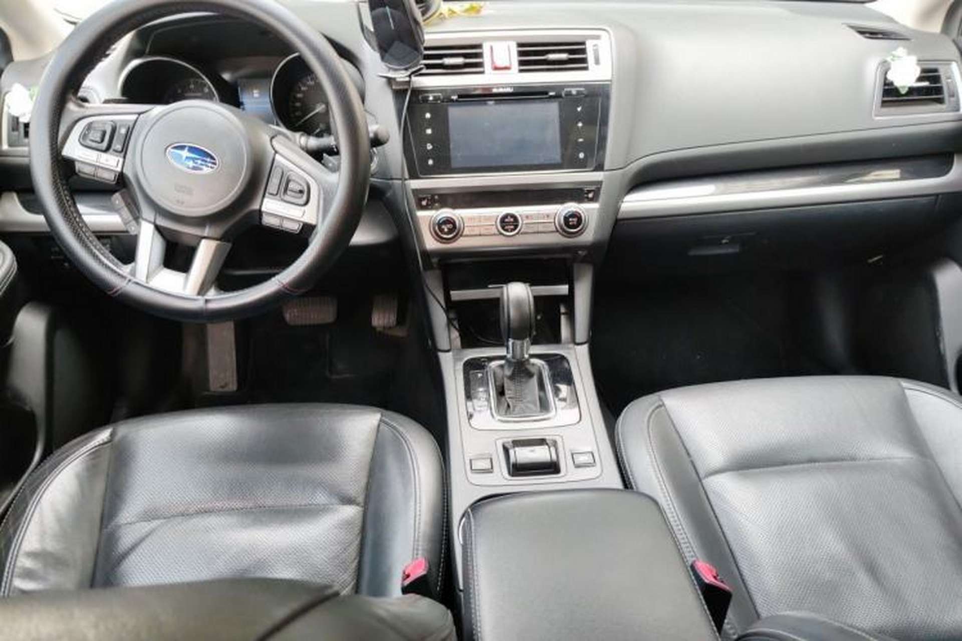 Used Subaru Outback 2015 2.5i Sport Navigation Edition Center Console