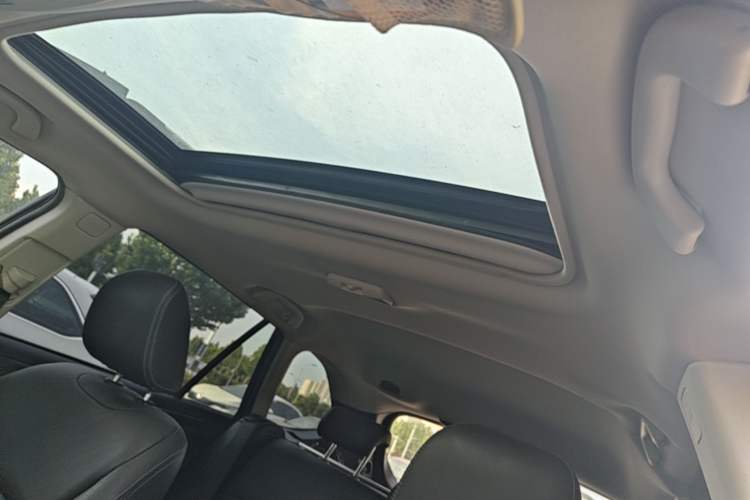 Used Subaru Outback 2015 2.5i Luxury Navigation Edition Headliner