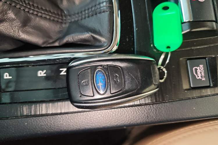 Used Subaru Outback 2015 2.5i Luxury Navigation Edition Interior 1