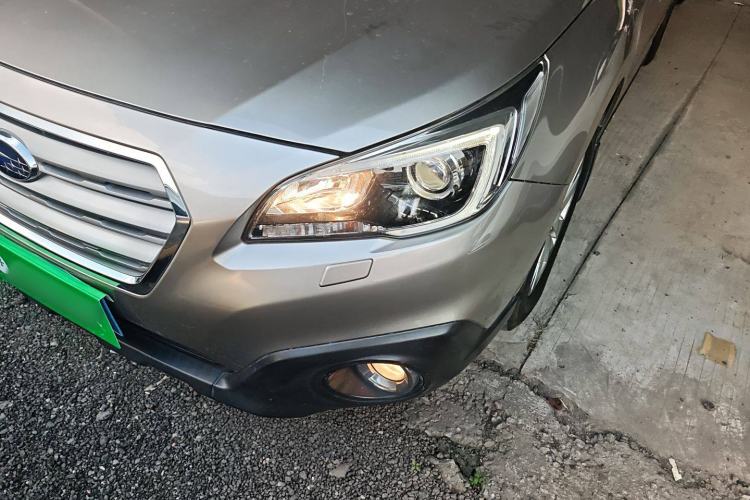 Used Subaru Outback 2015 2.5i Luxury Navigation Edition Left Front Headlight