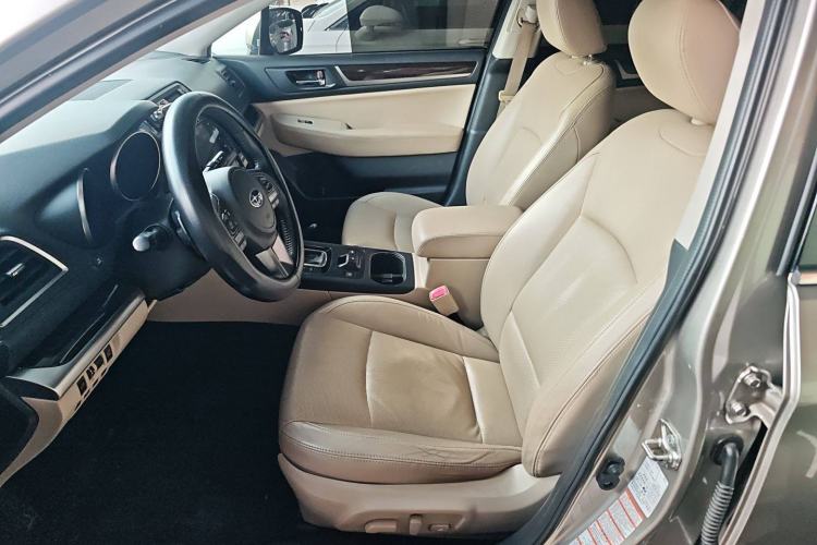 Used Subaru Outback 2015 2.5i Luxury Navigation Edition Left Front Seat
