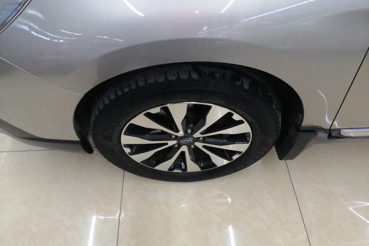 Used Subaru Outback 2015 2.5i Sport Navigation Edition Left Front Wheel Hub