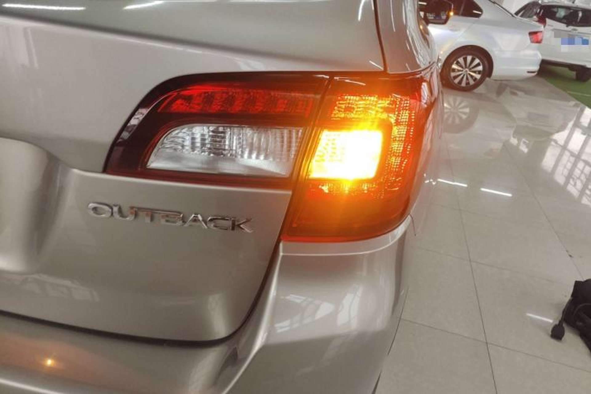 Used Subaru Outback 2015 2.5i Sport Navigation Edition Right Rear Taillight