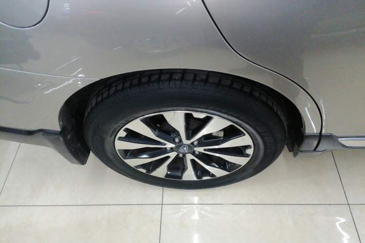 Used Subaru Outback 2015 2.5i Sport Navigation Edition Right Rear Wheel Hub