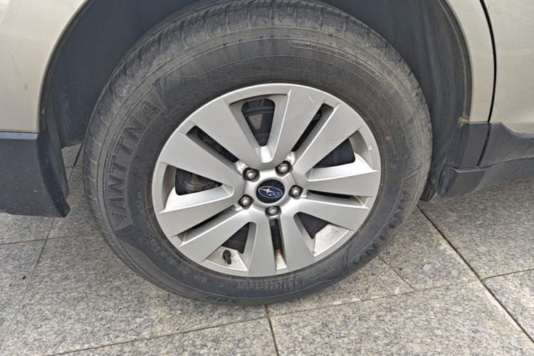 Used Subaru Outback 2015 2.5i Luxury Navigation Edition Right Rear Wheel Hub