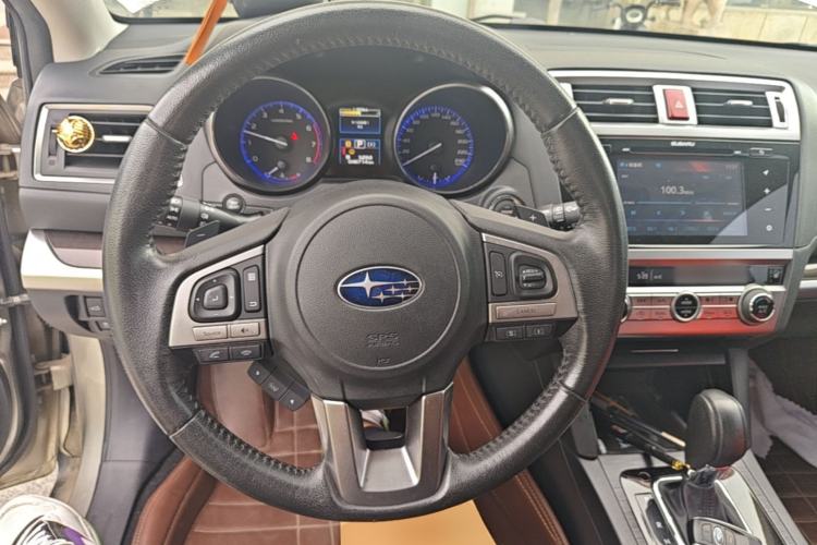 Used Subaru Outback 2015 2.5i Luxury Navigation Edition Steering Wheel