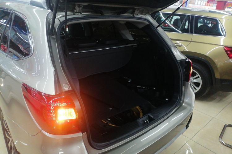 Used Subaru Outback 2015 2.5i Sport Navigation Edition Trunk