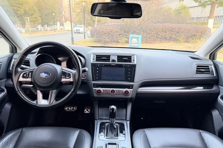 Used Subaru Outback 2016 2.5i Sport Navigation Edition Audio And AC Panel