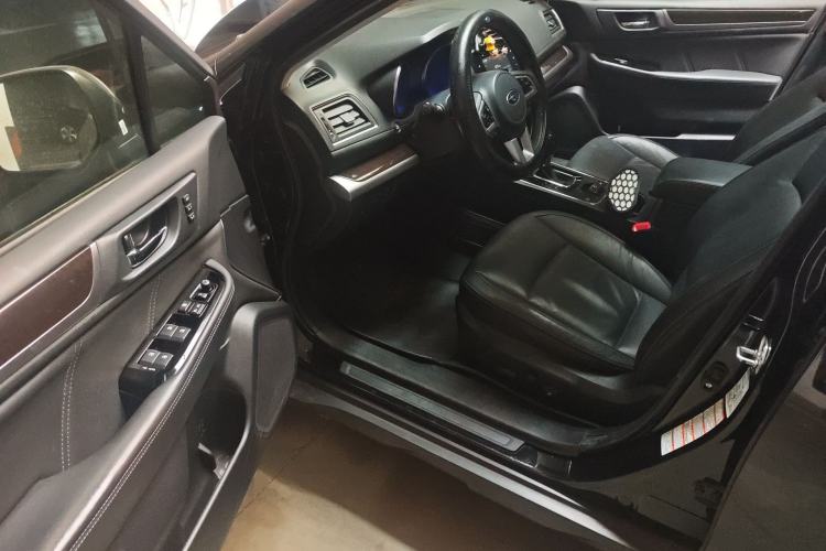 Used Subaru Outback 2016 2.5i Luxury Navigation Edition Driver Seat