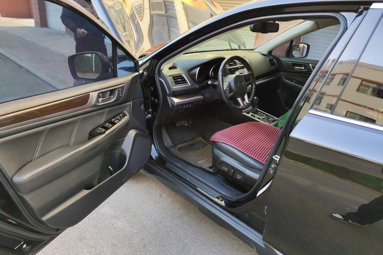 Used Subaru Outback 2016 2.5i Luxury Navigation Edition Driver Seat