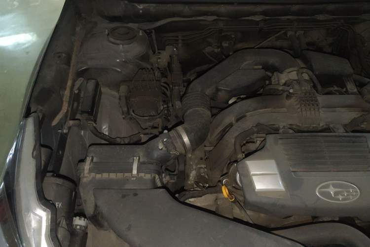 Used Subaru Outback 2016 2.5i Luxury Navigation Edition Engine Bay Right