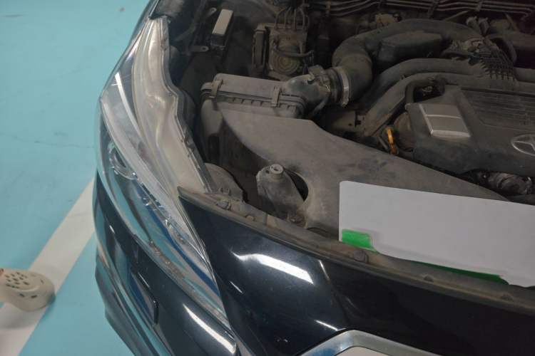 Used Subaru Outback 2016 2.5i Sport Navigation Edition Engine Bay Right
