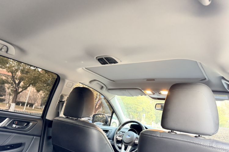 Used Subaru Outback 2016 2.5i Sport Navigation Edition Headliner