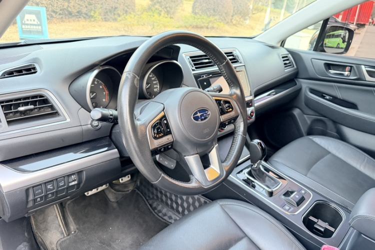 Used Subaru Outback 2016 2.5i Sport Navigation Edition Interior 2