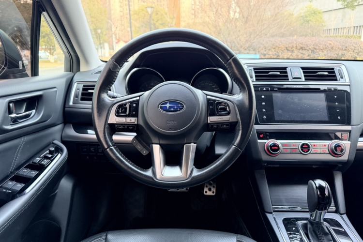 Used Subaru Outback 2016 2.5i Sport Navigation Edition Interior 6