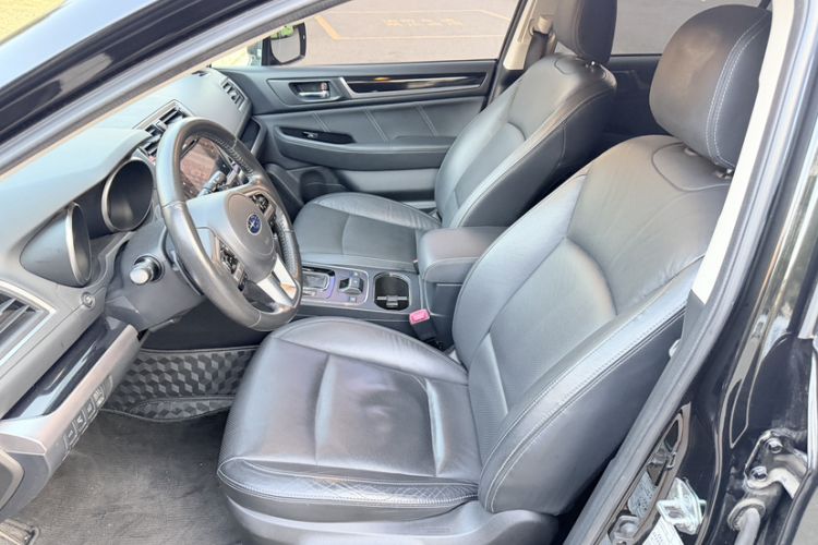 Used Subaru Outback 2016 2.5i Sport Navigation Edition Interior 8